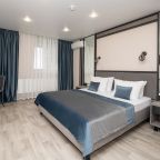 Люкс (Семейный 2х-комнатный с балконом в корпусе 1), Санаторий Голубая волна