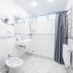 Люкс (Семейный 2х-комнатный с балконом в корпусе 1), Санаторий Голубая волна