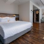 Полулюкс (Джуниор Сюит Бизнес), Отель NUUR hotel
