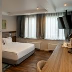 Полулюкс (Джуниор Сюит Бизнес), Отель NUUR hotel