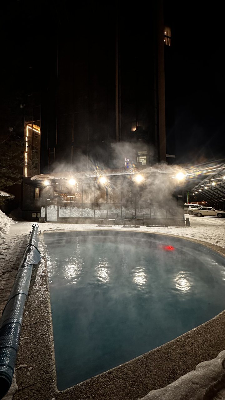 Бассейн, Отель АССА