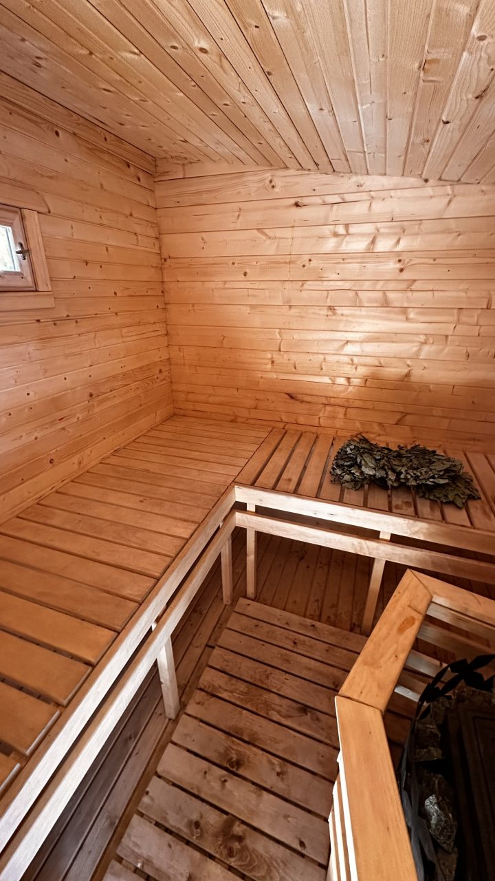 Баня, Отель АССА