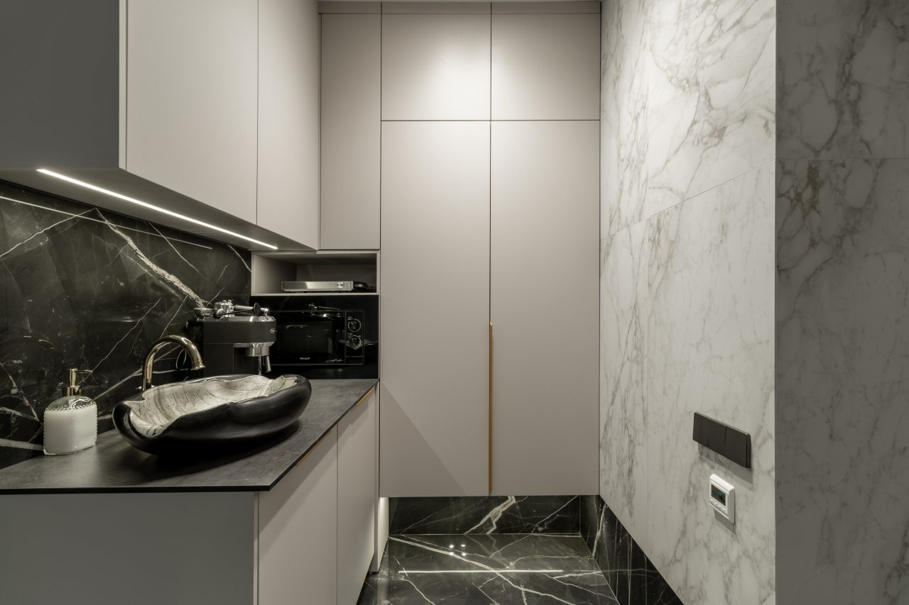 Апартаменты (Манящая ночь 1402), Апартаменты 2ROOMS