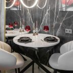 Апартаменты (Манящая ночь 1402), Апартаменты 2ROOMS