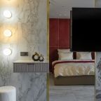Апартаменты (Манящая ночь 1402), Апартаменты 2ROOMS