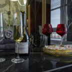 Апартаменты (Манящая ночь 1402), Апартаменты 2ROOMS