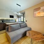 Люкс (Люкс с двуспальной кроватью и двуспальным диваном), Апарт-отель Freedom