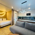 Люкс (Люкс с двуспальной кроватью и двуспальным диваном), Апарт-отель Freedom