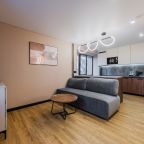 Люкс (Люкс с двуспальной кроватью и двуспальным диваном), Апарт-отель Freedom