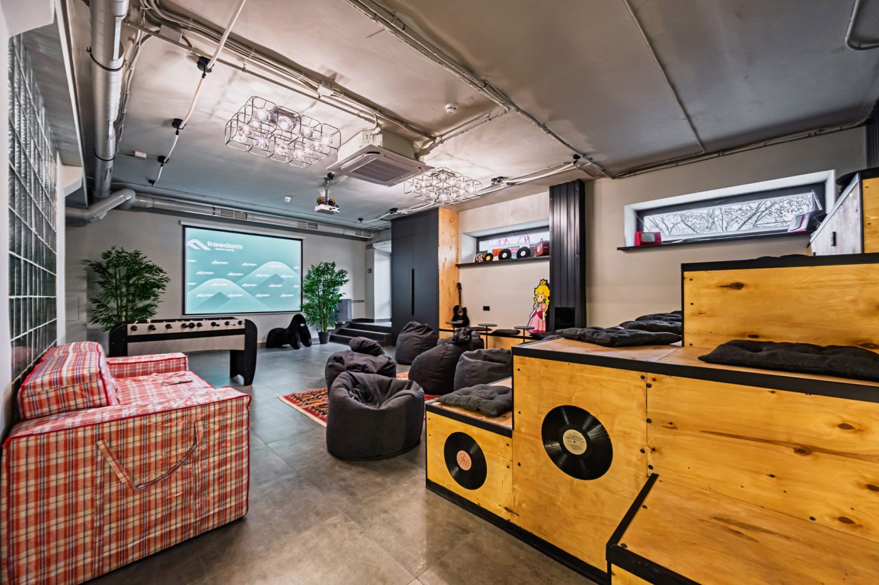 Люкс (Люкс с двуспальной кроватью и двуспальным диваном), Апарт-отель Freedom