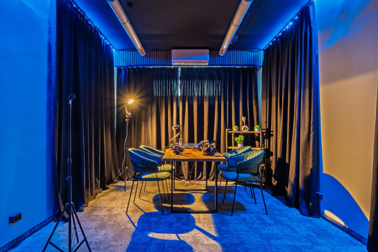 Люкс (Люкс с двуспальной кроватью и двуспальным диваном), Апарт-отель Freedom