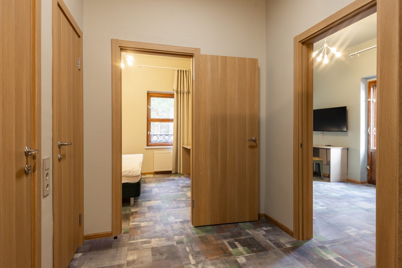 Номер (Стандарт двухкомнатный семейный), База отдыха Янтарь