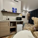 СТУДИЯ С КУХНЕЙ И ВСЕМИ УДОБСТВАМИ