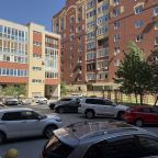 Шестиместный (Апартамент Сакура рядом ТЦ Кристалл), Апартаменты Пион в центре с лаундж зоной