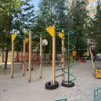 Шестиместный (Апартамент Сакура рядом ТЦ Кристалл), Апартаменты Пион в центре с лаундж зоной