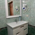 Четырехместный (Стандарт с балконом), База отдыха Дельфин