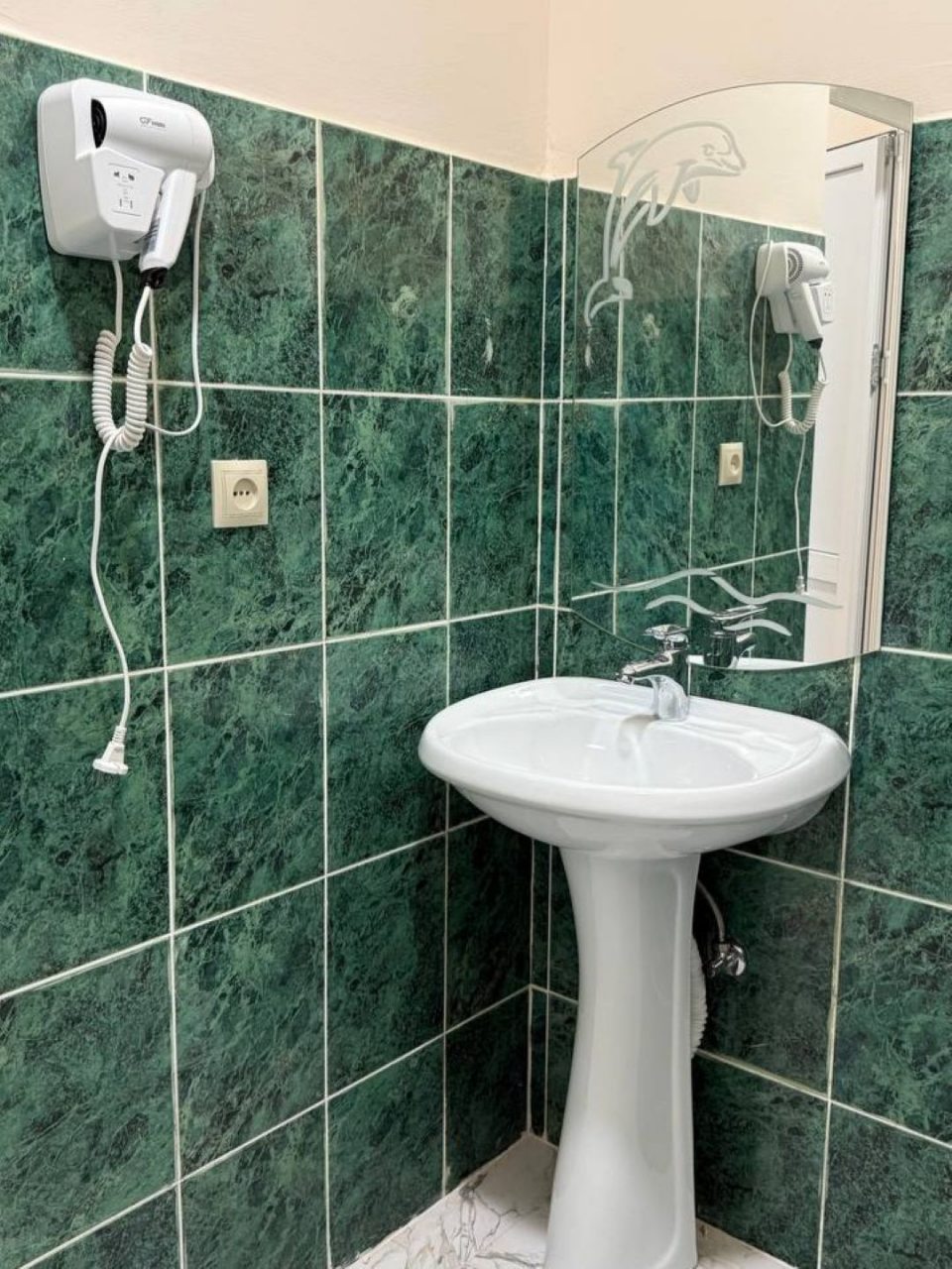 Трехместный (Стандарт), База отдыха Дельфин