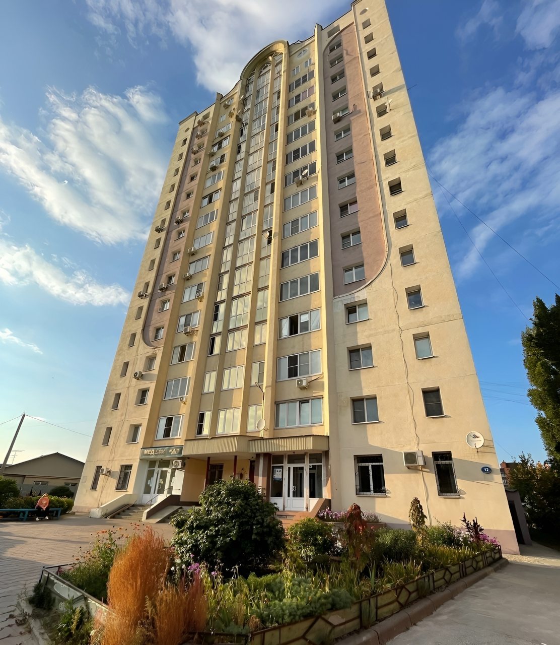 Жильё полностью ваше, Апартаменты Студия в центре с джакузи