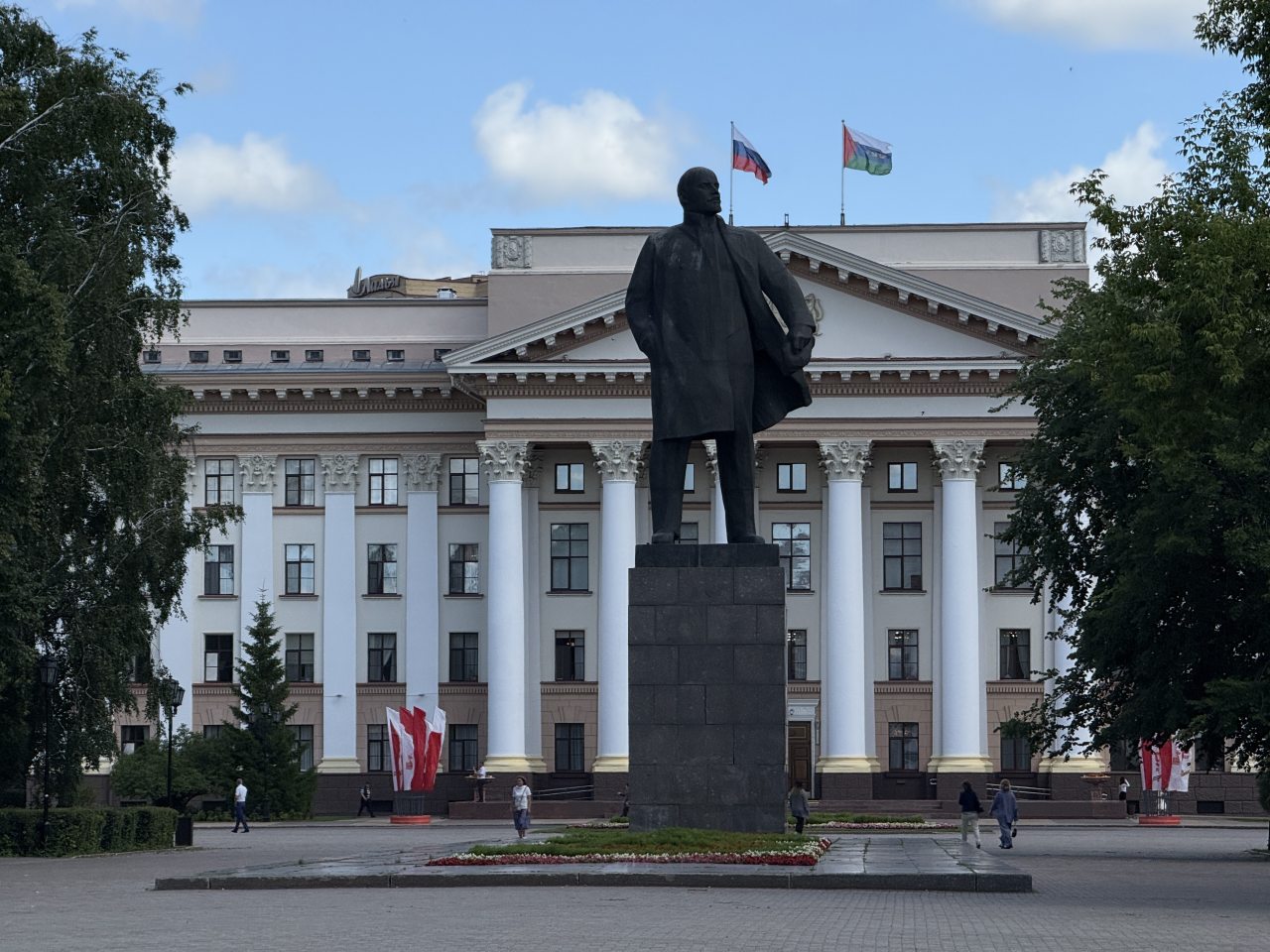 Шестиместный (Жизнь в легенде: сталинка на Цветном бульваре!), Апартаменты Роза в исторической части напротив Цветного бульвара