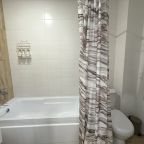 Апартаменты (Люкс Нарцисс в новом ЖК Ария, рядом с аквапарком), Апартаменты В ЖК Ария на Кармацкого 11