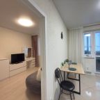 Четырехместный (Стильная квартира с закрытым двором, рядом ТЦ Кристалл), Апартаменты Топаз рядом с ТЦ Кристалл