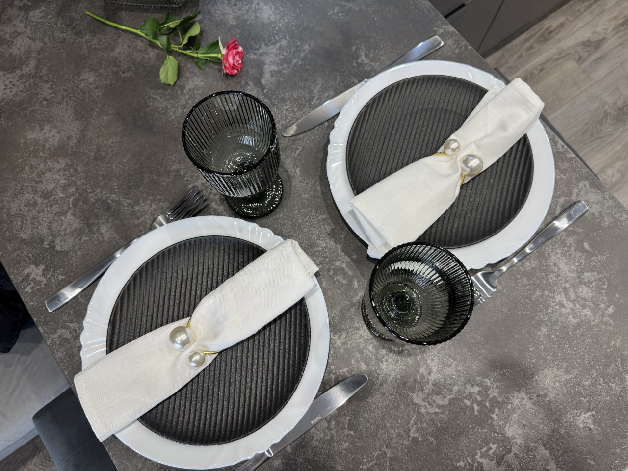 Студио (Современная квартира в новом деловом центре Новосибирска), Апартаменты Атмосфера сна на Московской 75