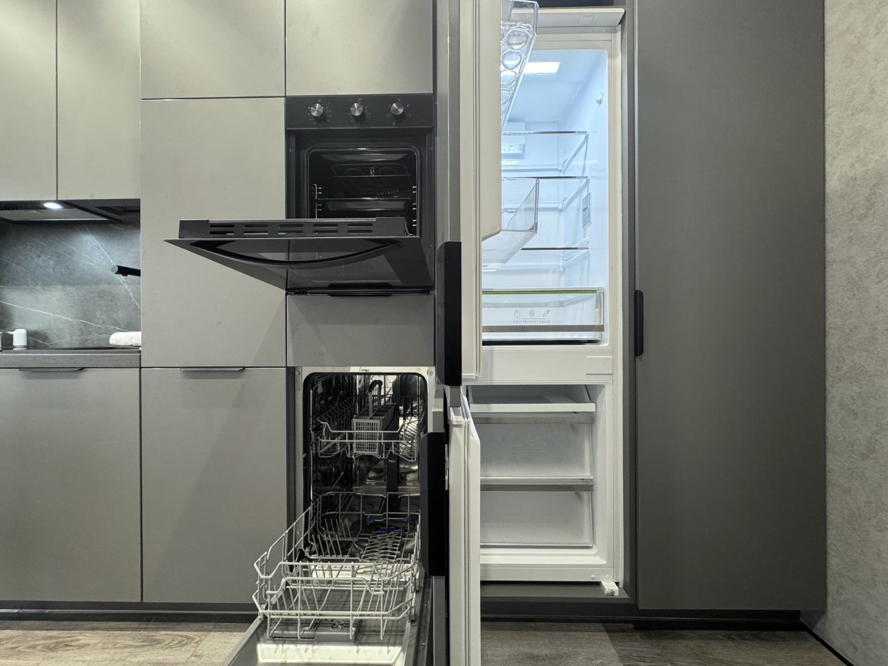 Студио (Современная квартира в новом деловом центре Новосибирска), Апартаменты Атмосфера сна на Московской 75