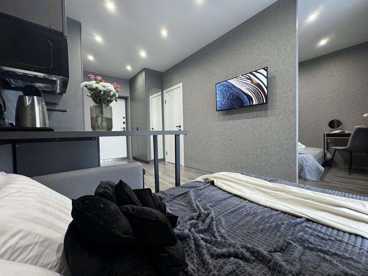 Студио (Современная квартира в новом деловом центре Новосибирска), Апартаменты Атмосфера сна на Московской 75