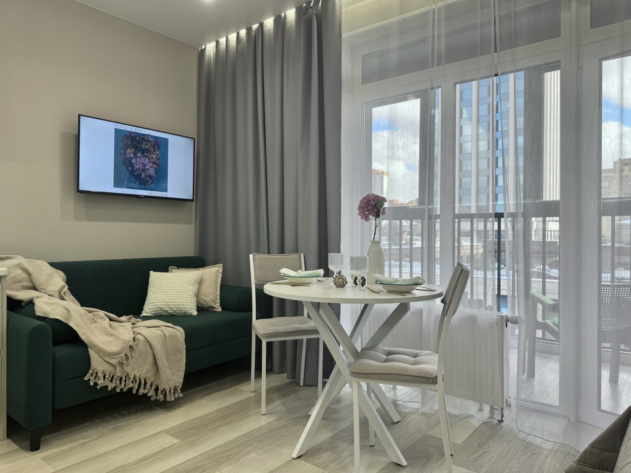 Апартаменты (Светлая квартира в ЖК Облака 2 у метро Октябрьская), Апартаменты Атмосфера сна на Московской 75