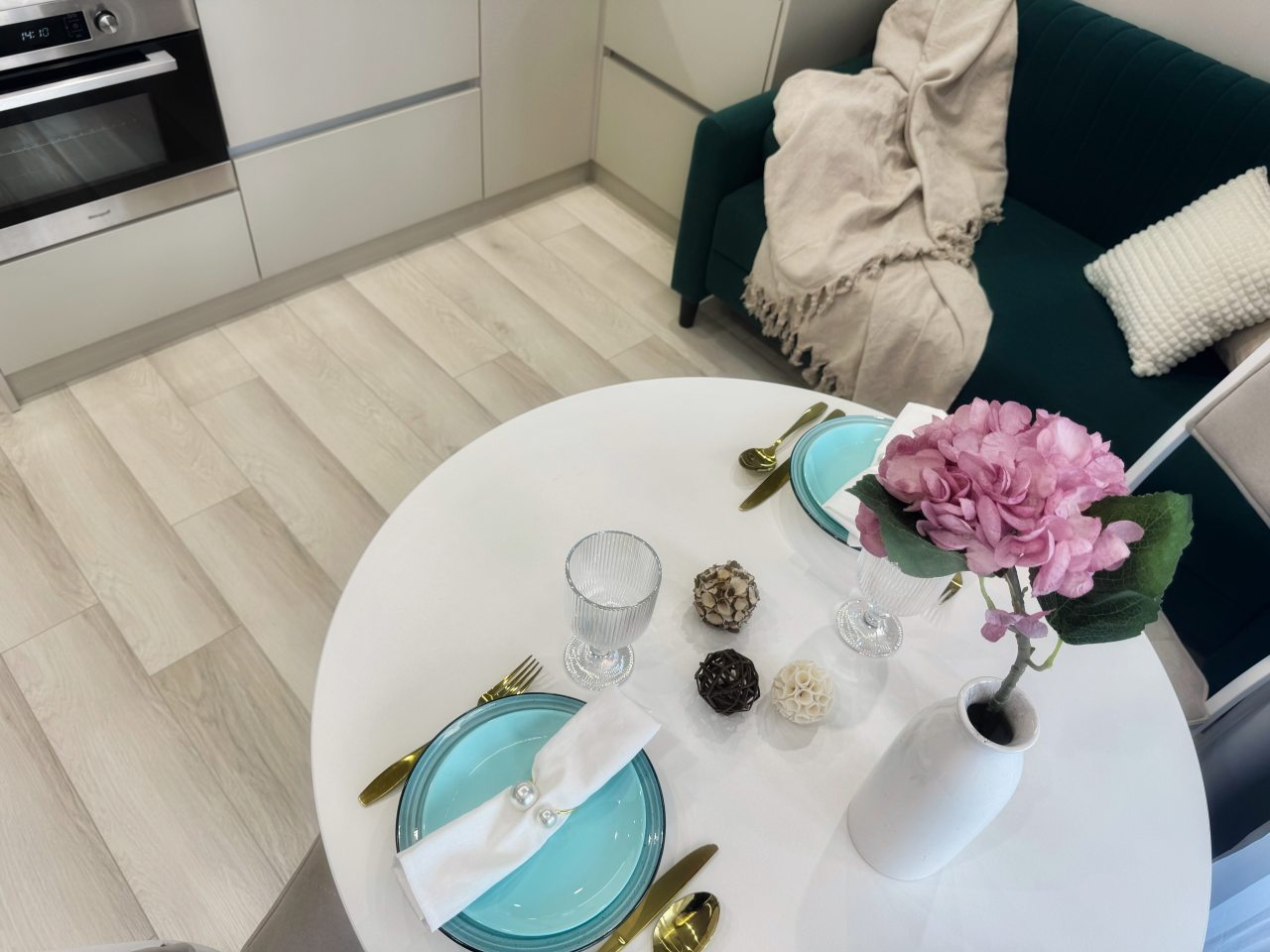 Апартаменты (Светлая квартира в ЖК Облака 2 у метро Октябрьская), Апартаменты Атмосфера сна на Московской 75