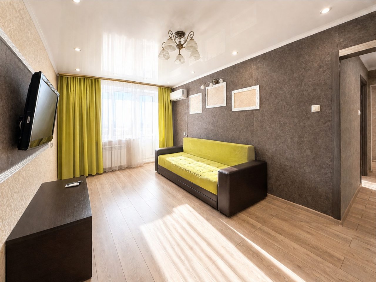 Апартаменты (Механическая 33, кв. 50), Апартаменты Хом-Сити