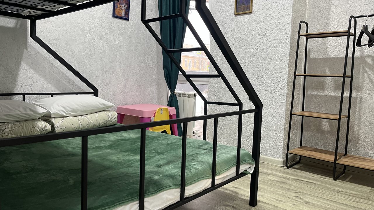 Трёхместный и более (Трехместный семейный номер), Хостел Comeback Саратов