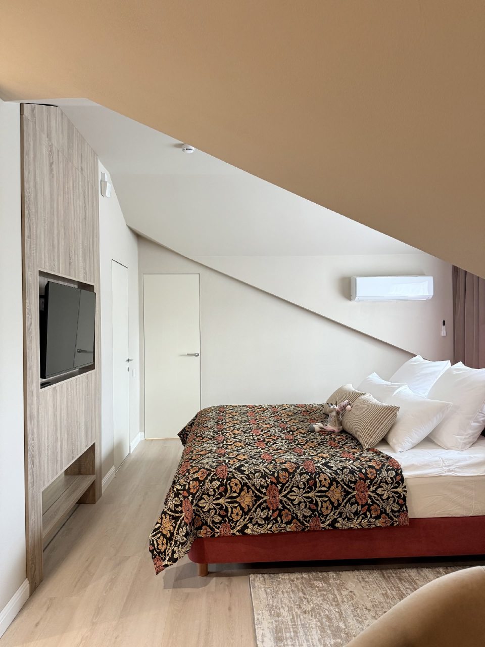 Двухместный (Люкс Мансарда), Бутик-Отель Якимов