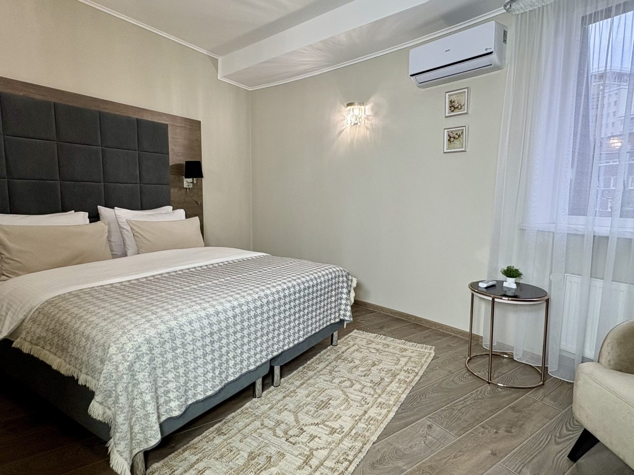 Полулюкс (СТАНДАРТ-ПРЕМИУМ), Отель Hotel DeParis