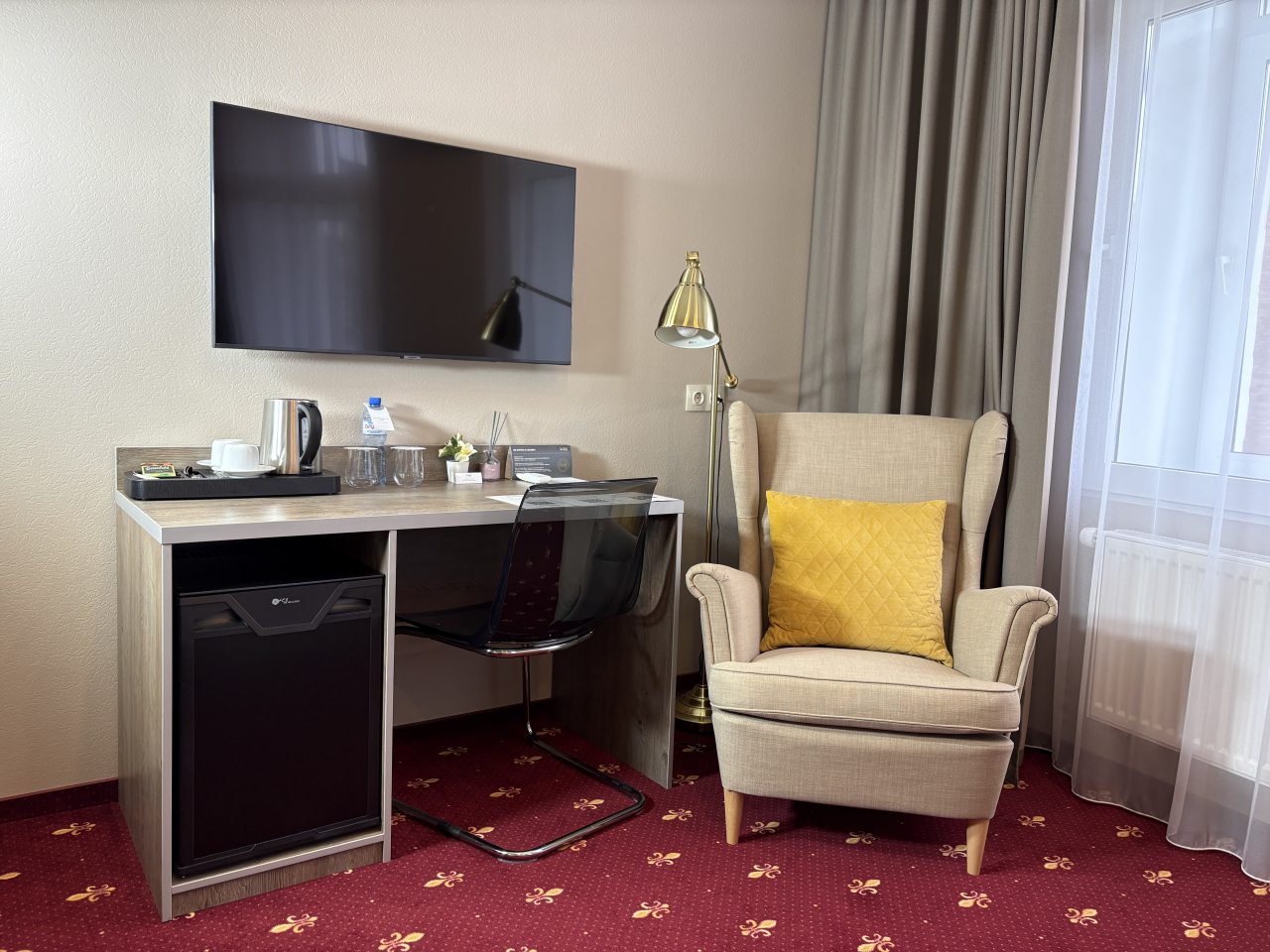 Полулюкс (СТАНДАРТ-ПРЕМИУМ), Отель Hotel DeParis