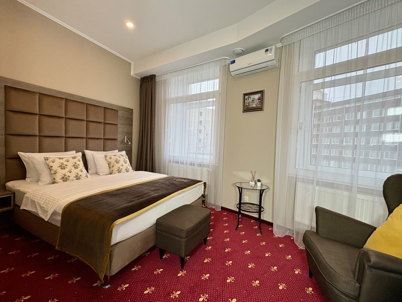 Полулюкс (СТАНДАРТ-ПРЕМИУМ), Отель Hotel DeParis