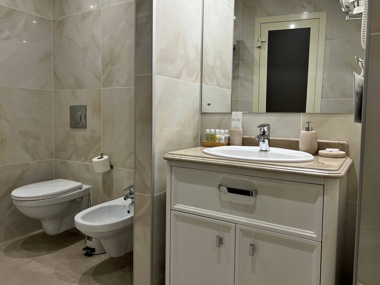 Апартаменты (АПАРТАМЕНТ), Отель Hotel DeParis