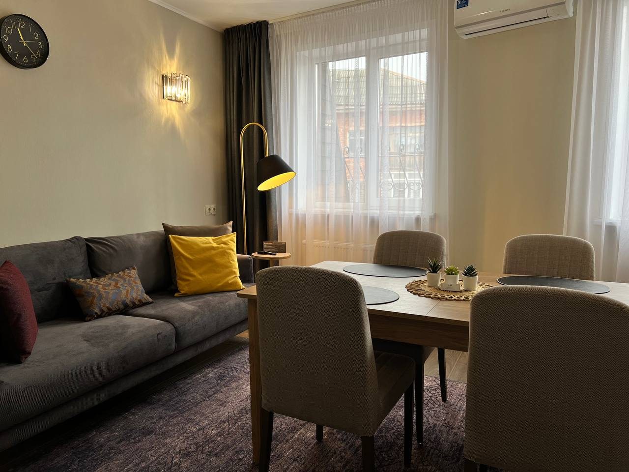 Апартаменты (АПАРТАМЕНТ), Отель Hotel DeParis