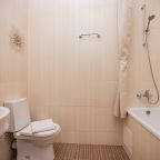 Трёхместный и более (Стандарт 3-местный с двуспальной и односпальной кроватью и балконом), Отель Джульетта