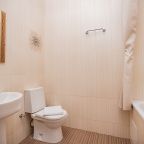 Трёхместный и более (Стандарт 3-местный с двуспальной и односпальной кроватью и балконом), Отель Джульетта