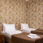 Трёхместный и более (Стандарт 3-местный с двумя раздельными кроватями и балконом), Отель Джульетта