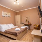 Трёхместный и более (Стандарт 3-местный с двуспальной кроватью и балконом), Отель Джульетта