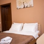 Трёхместный и более (Стандарт 3-местный с двуспальной кроватью и балконом), Отель Джульетта