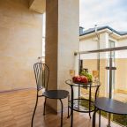 Трёхместный и более (Стандарт 4-местный с двуспальной кроватью и балконом), Отель Джульетта