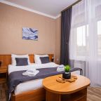 Трёхместный и более (Семейный двухкомнатный до 4 гостей с балконом), Отель Джульетта