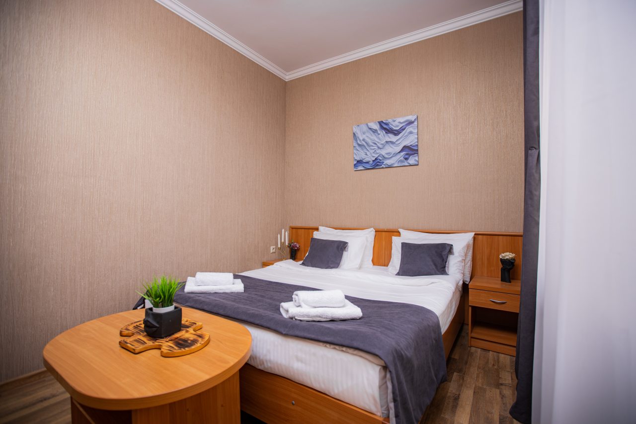 Трёхместный и более (Семейный двухкомнатный до 4 гостей с балконом), Отель Джульетта