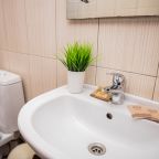 Четырехместный (Стандарт 4-местный с двуспальной и односпальной кроватями и балконом), Отель Джульетта