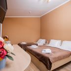 Четырехместный (Комфорт 4-местный с двуспальной и односпальной кроватями с террасой), Отель Джульетта