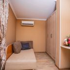 Четырехместный (Комфорт 4-местный с двуспальной и односпальной кроватями с террасой), Отель Джульетта