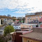 Пятиместный (Стандарт 5-местный с двуспальной и односпальной кроватями и балконом), Отель Джульетта